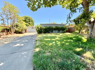 922 Chestnut Ln, Davis, CA 95616