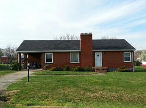 3rd image of 2629 Pinecrest Dr