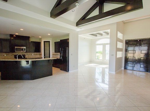 5th image of 2308 Jessica Dr