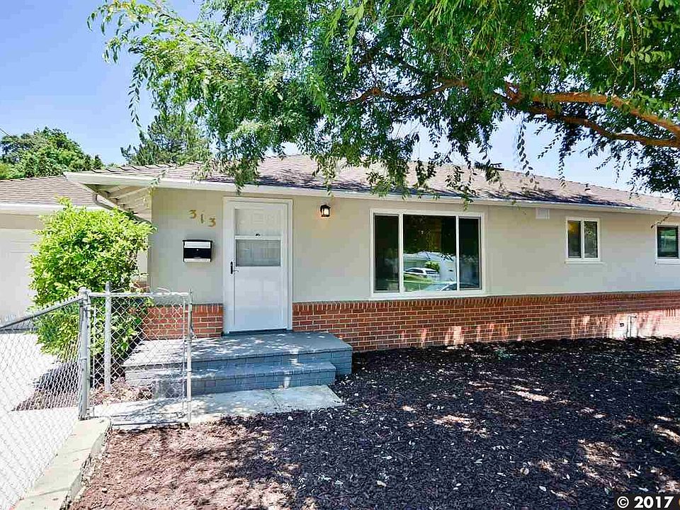 1st image of 313 Vista Way