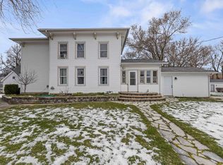 118 S State St, Poplar Grove, IL 61065