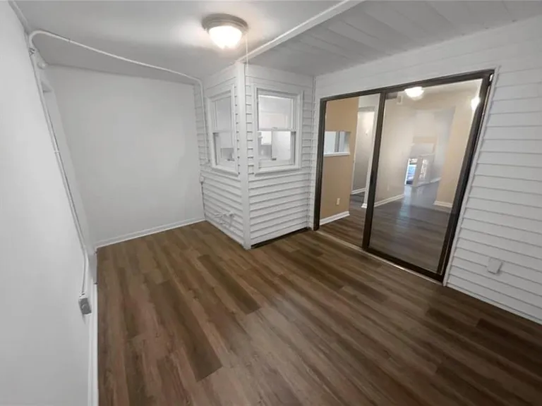 688 Stratford Grn — Photo 21