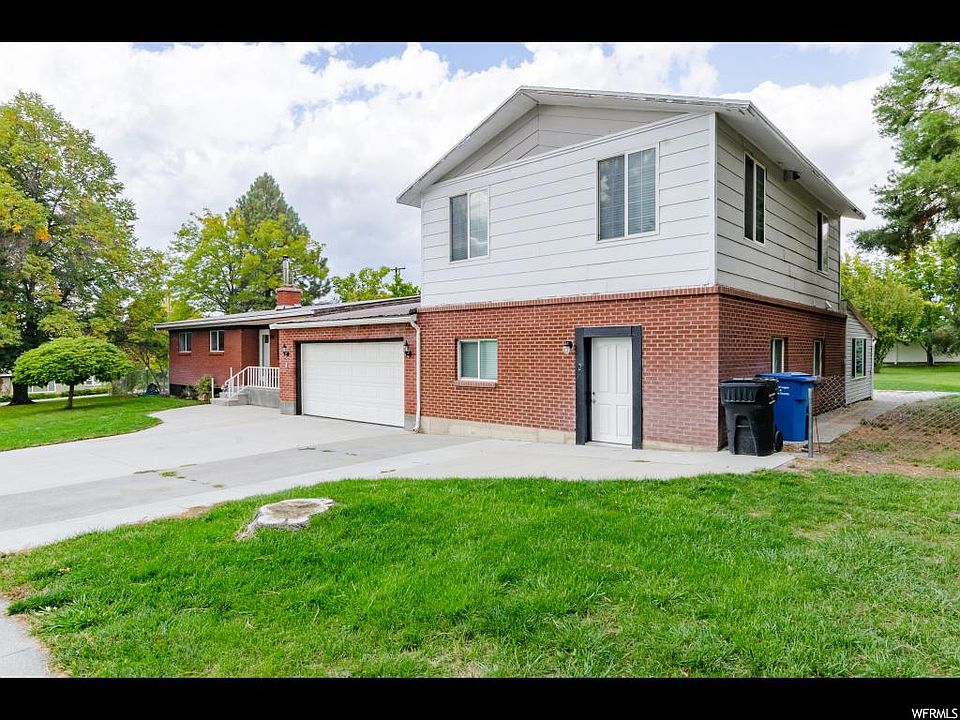 Two-story unit
