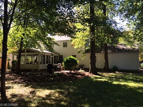 2nd image of 1468 Woodhill Dr NE