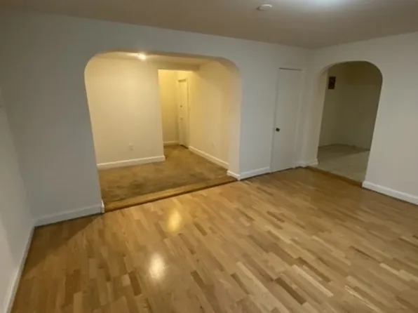2626 41st St NW, Washington, DC 20007