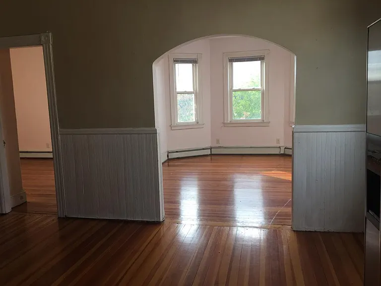 79 Ridge St #3R — Photo 4