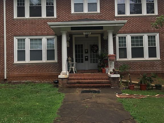 2nd image of 703 E Watauga Ave APT 3