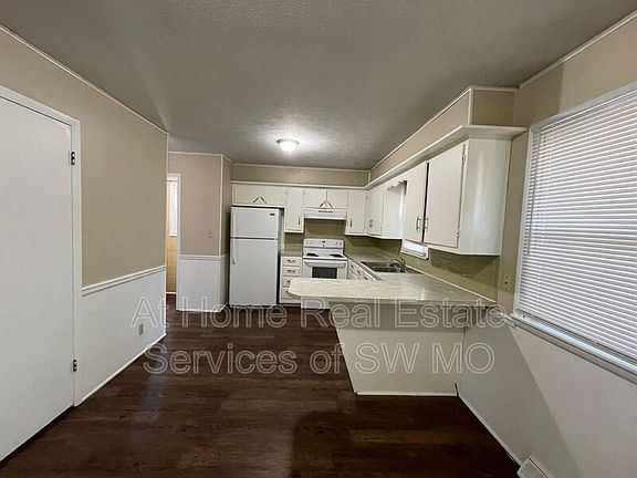 5th image of 331 E Wayland St