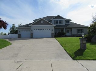 17116 E Daybreak Ln, Greenacres, WA 99016