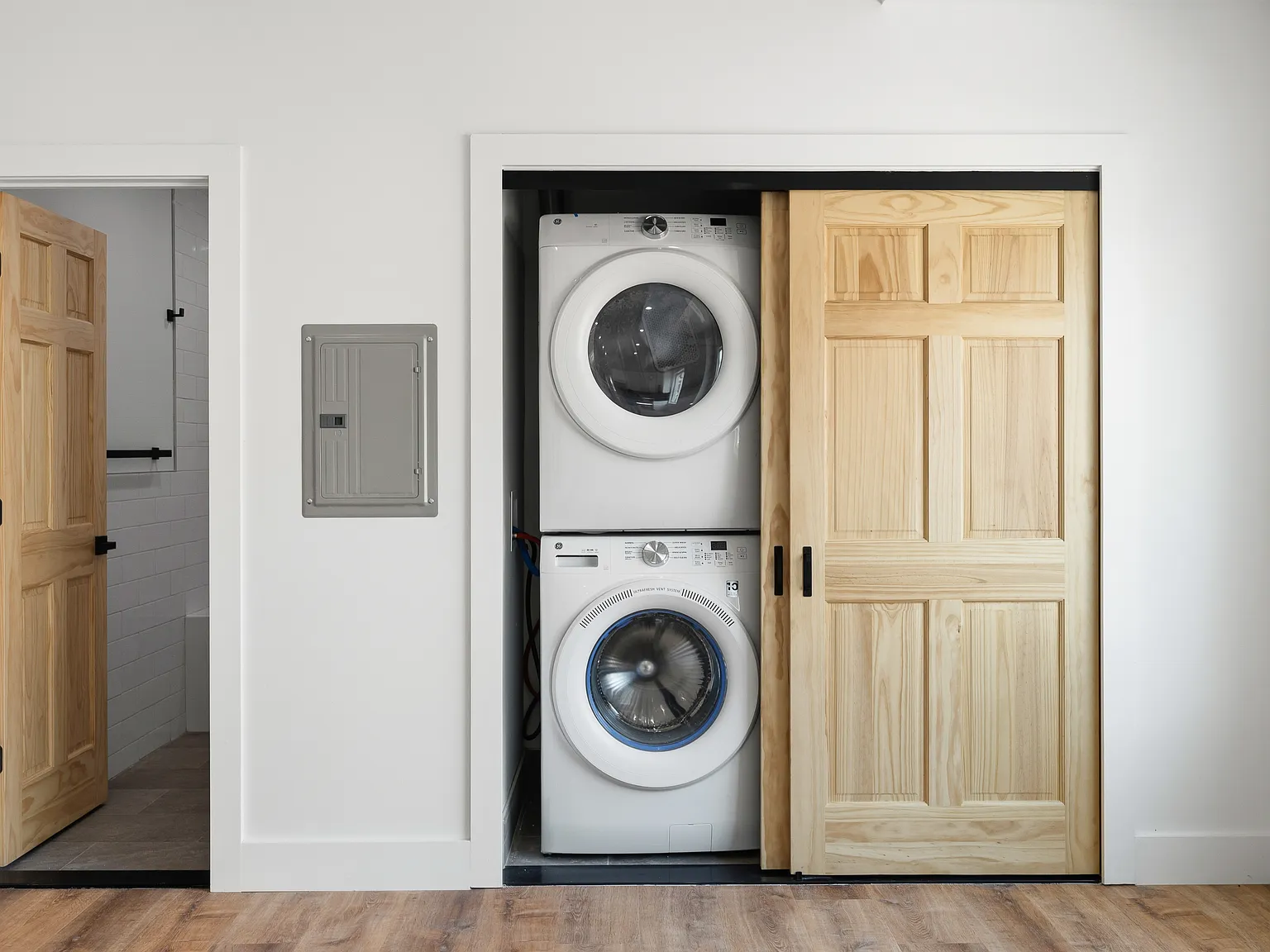 2 bed, 1300 sqft, $1,950 — Photo 4