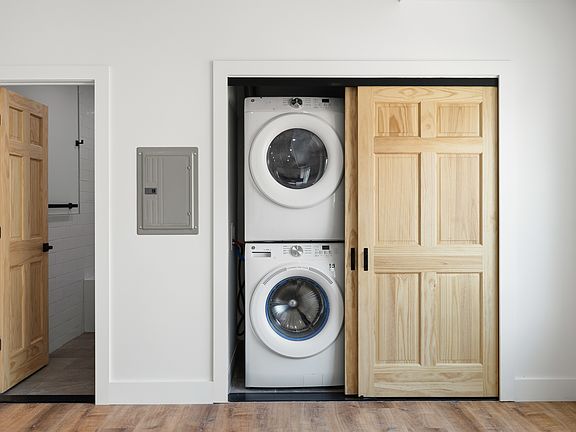 4th image of 616 N 57th St #2B
