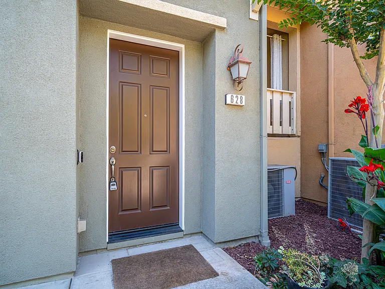 628 Boardwalk Way — Photo 6