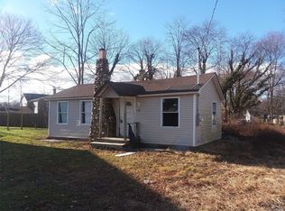 132 Woodside Dr, Mastic Beach, NY 11951