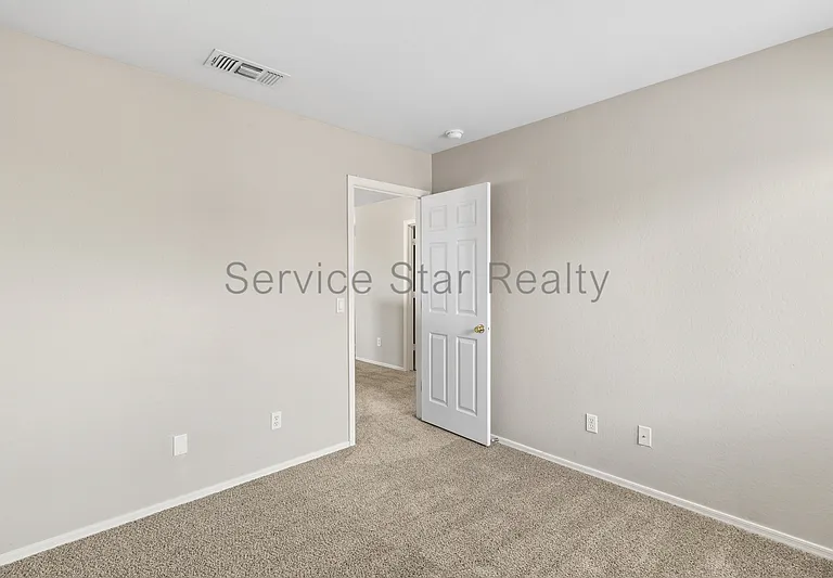 12106 N 130th Dr — Photo 23