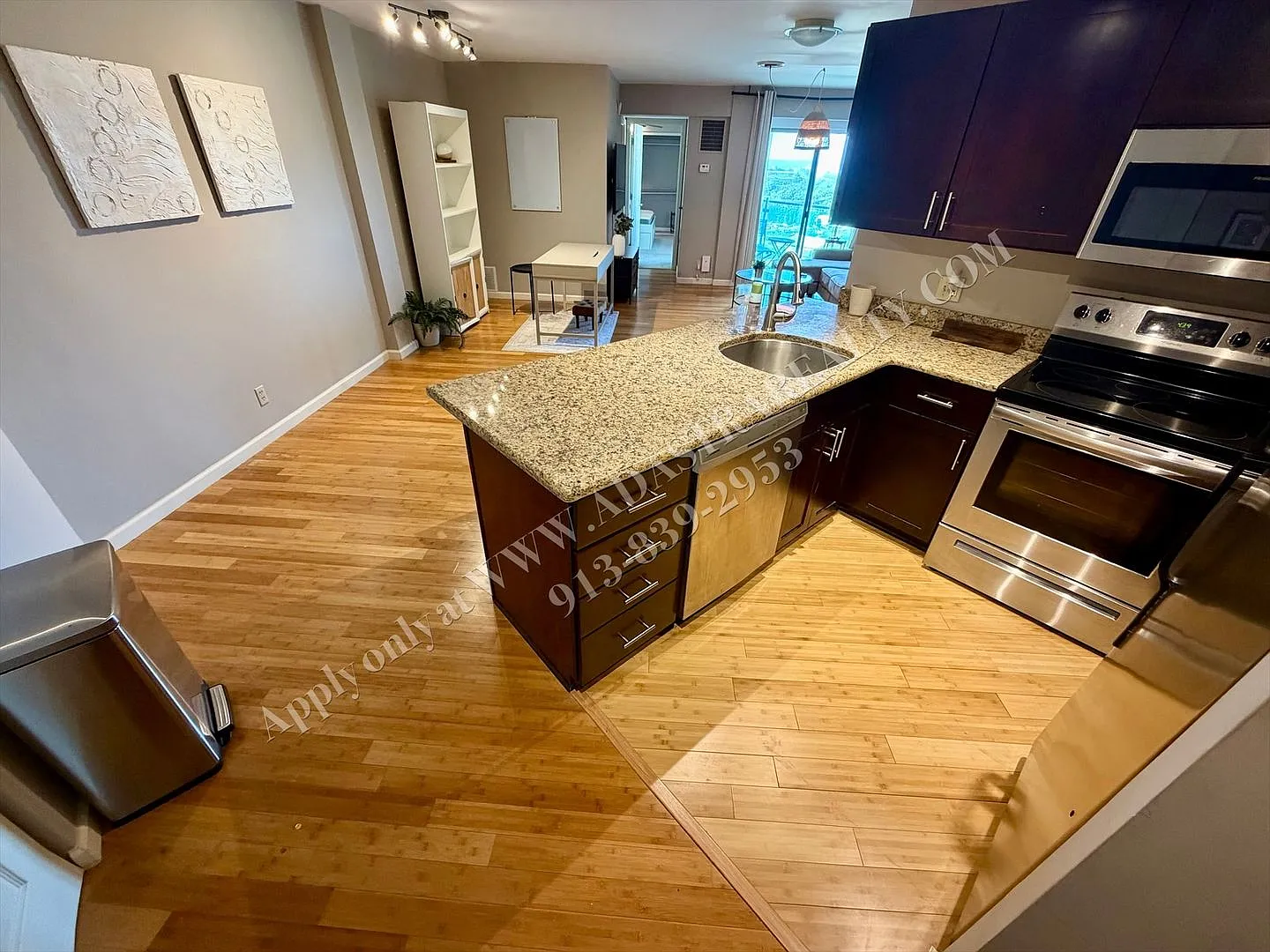 Beautiful 1 Bed 1 Bath Condo Across The Street from KU Med Campus!-Available NOW!! — Photo 3