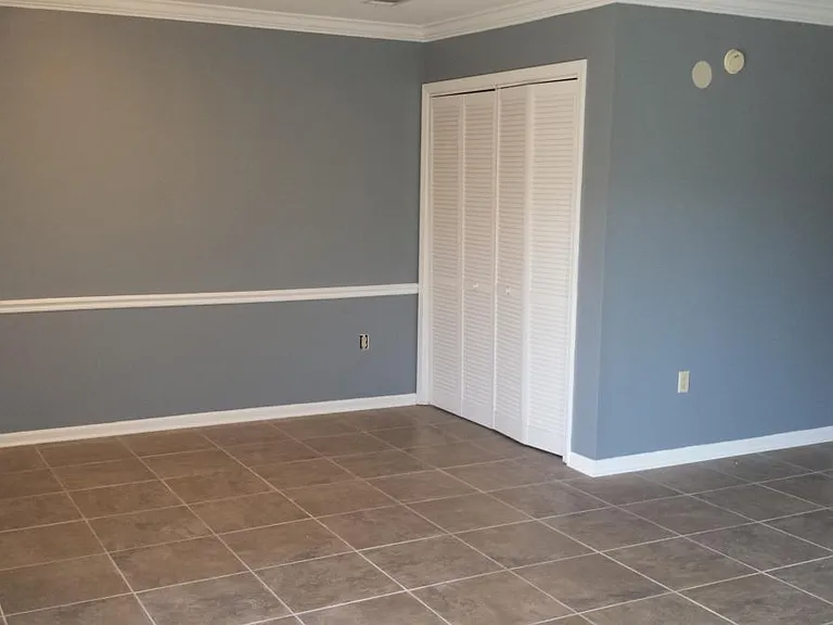 Dining/Laundry area