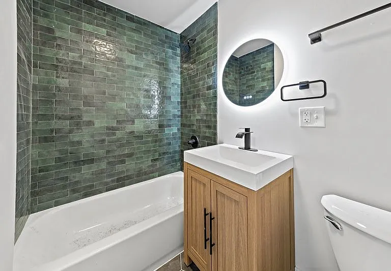 5616 N Washtenaw Ave #105 — Photo 6