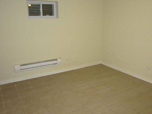 4th image of 36 King Arthur Ct APT 3