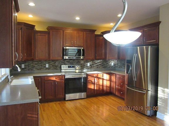 5th image of 20 Ashworth Ct