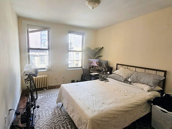 5th image of 142 E 33rd St APT 4H