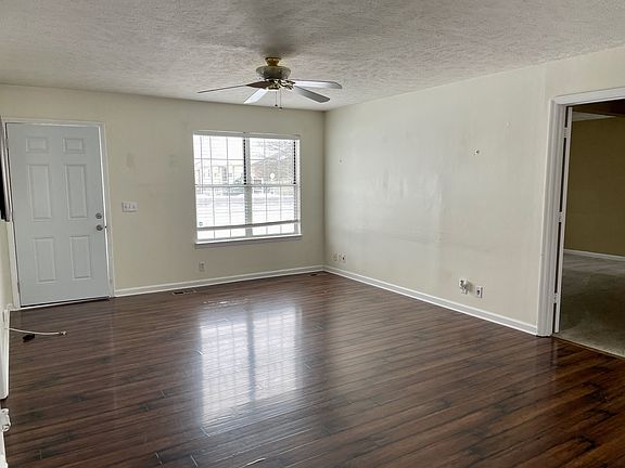 4th image of 332 Warrior Dr