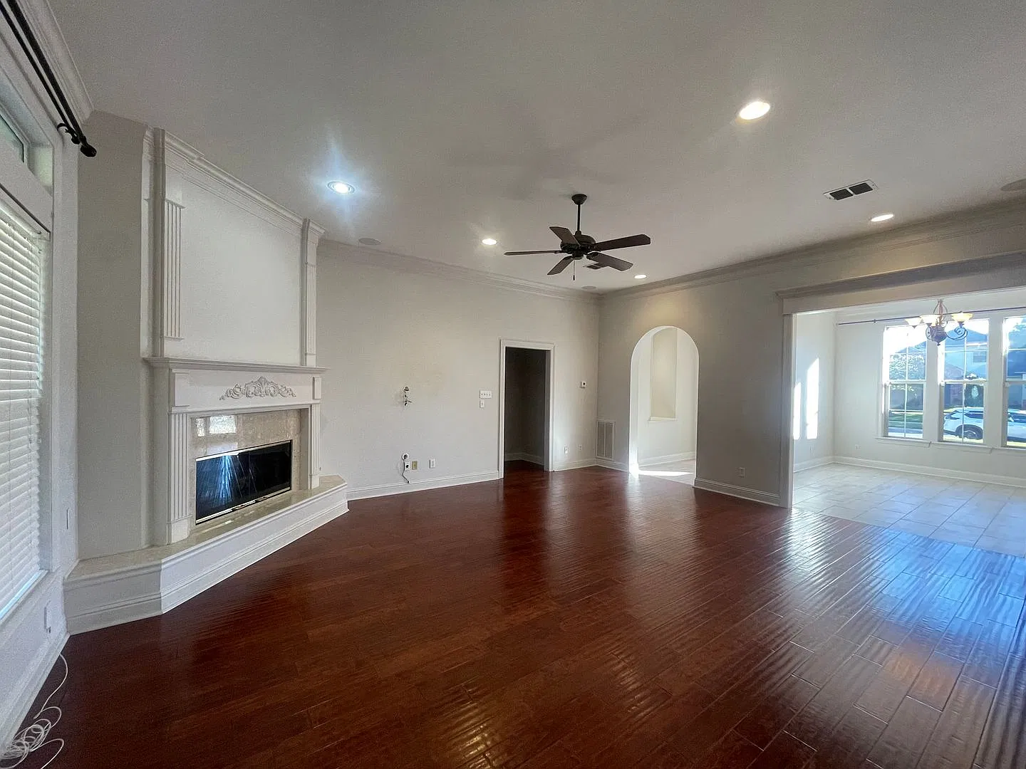 Stunning Gated Home Located in Brunswick Place — Photo 4