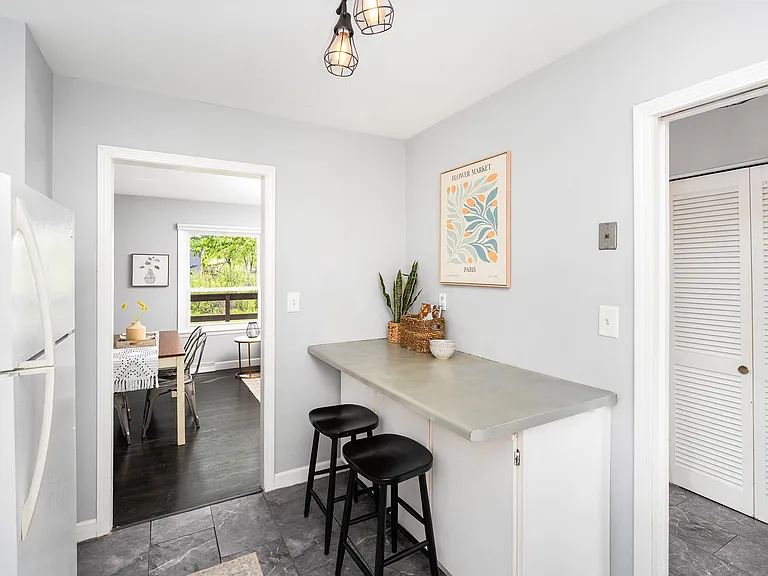 431 Kelly Cir — Photo 8