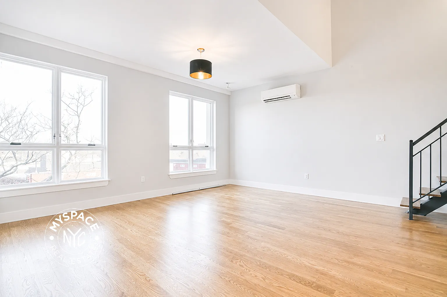 680 East 21st Street — Photo 2