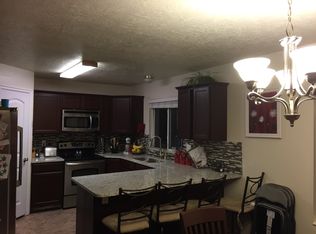 190 W Meadow View Dr, Ogden, UT 84404
