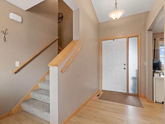 5th image of 1493 Connecticut Dr SE