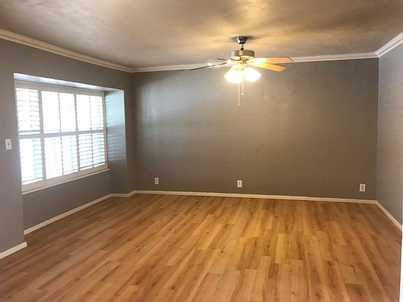 5th image of 1200 Crescent Dr