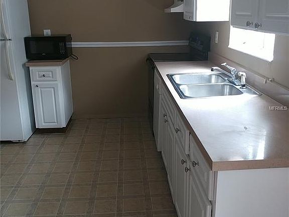 5th image of 1311 Foxwood Dr