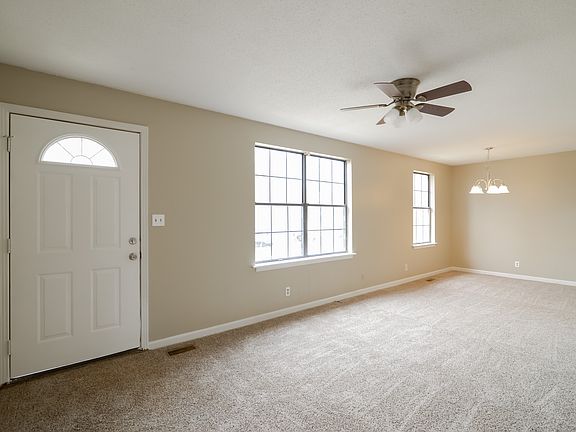 3rd image of 515 Aspen Dr