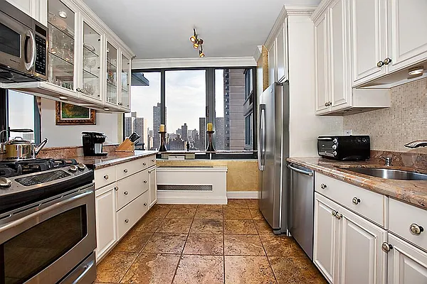 Sold by Corcoran | media 31