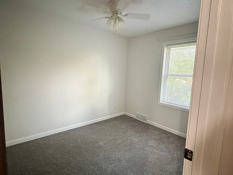 1507 S Olde Hickory Rd — Photo 6