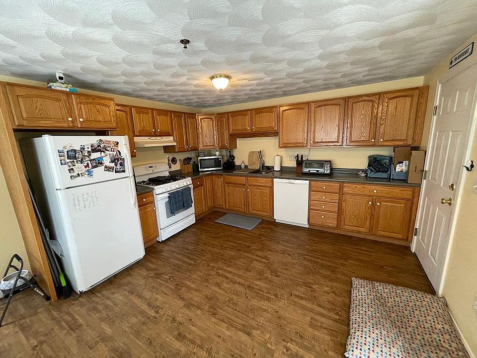 Large Eat In Kitchen