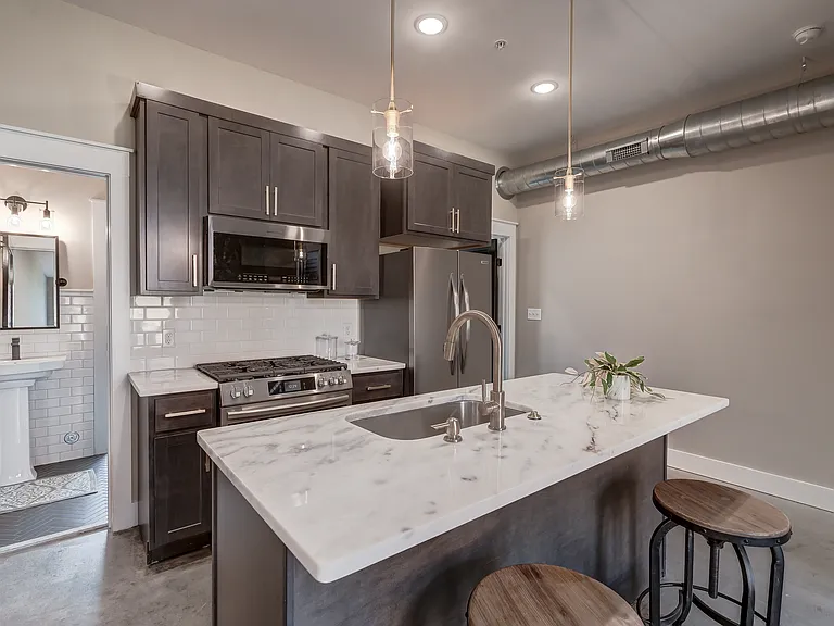 1523 W Cary St #2 — Photo 5