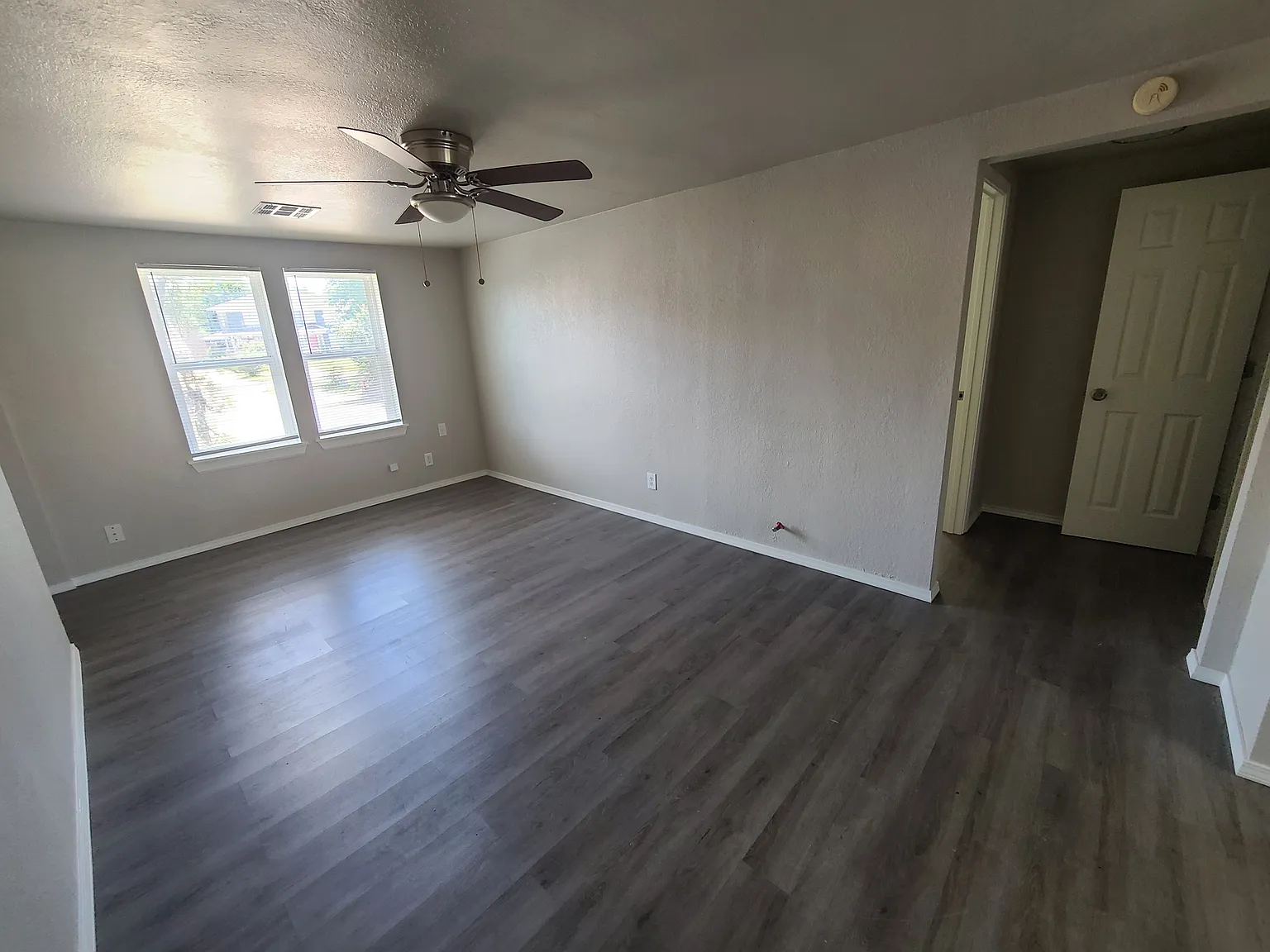 1 bed, 700 sqft, $975 — Photo 1