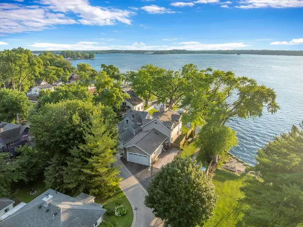 68 Lake Ln, Fox Lake, IL 60020