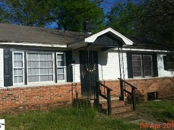 708 Crestfield Rd, Greenville, SC 29605