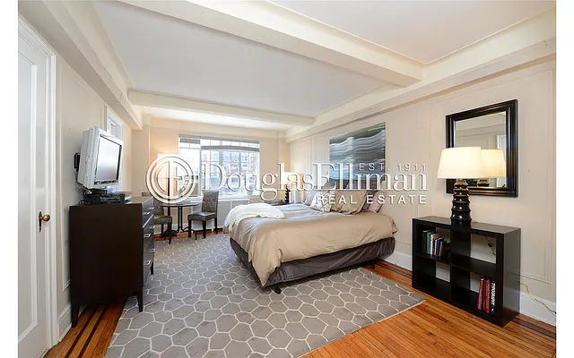 Sold by Douglas Elliman | media 3