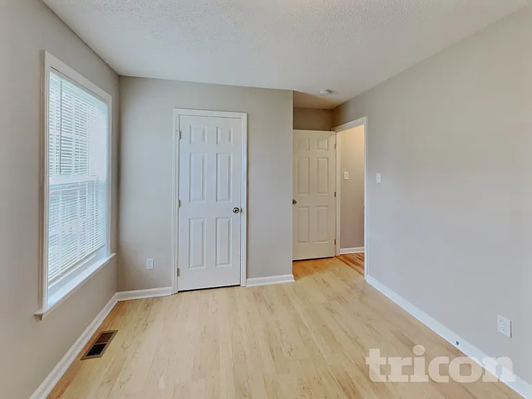 109 Impressive Ln — Photo 10