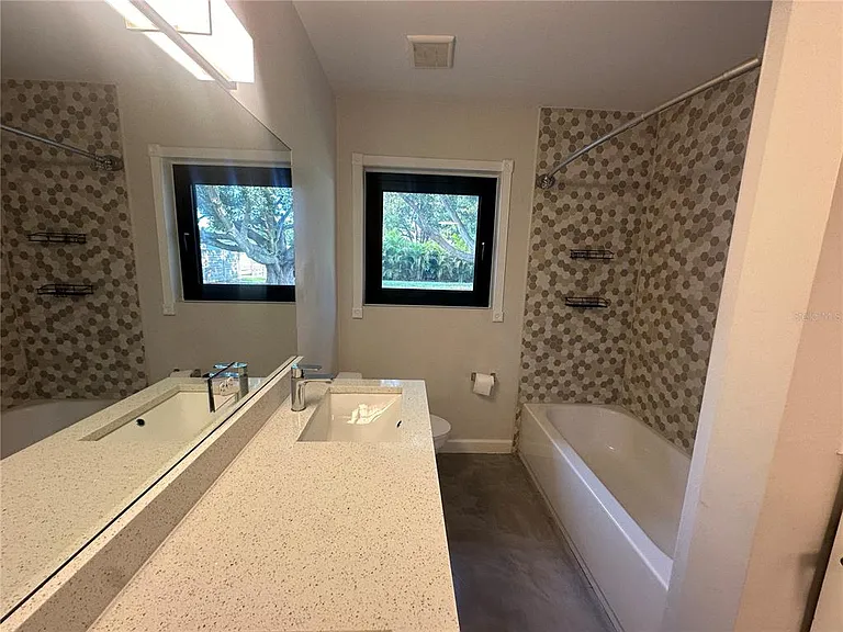 4007 W Wyoming Ave — Photo 14
