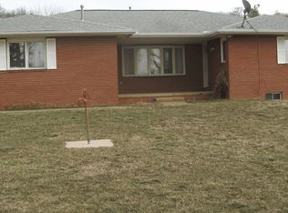 1220 Upper Spring Bay Rd, East Peoria, IL 61611