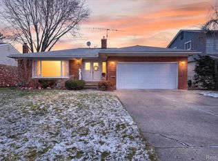 23367 Robert John St, Saint Clair Shores, MI 48080