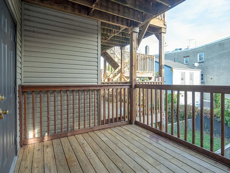 36 Bowers St #3L — Photo 8