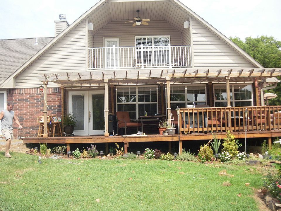 Back of the house that has the view of the lake.