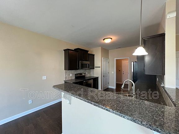 5th image of 93 Samuel Nicholas Dr