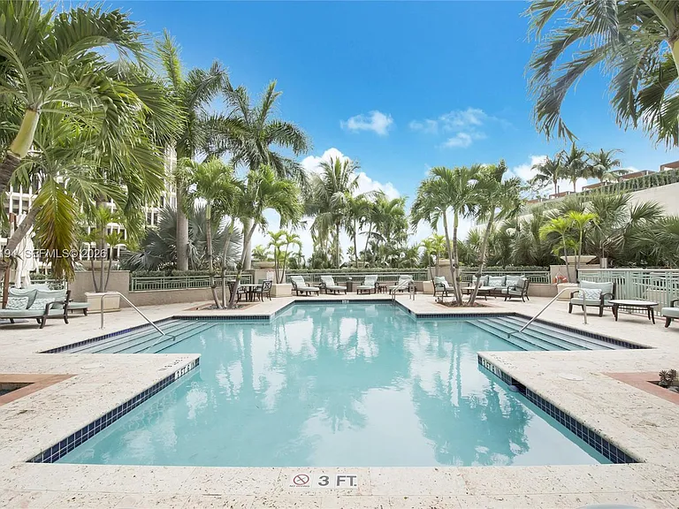 3400 SW 27th Ave #1003 — Photo 10