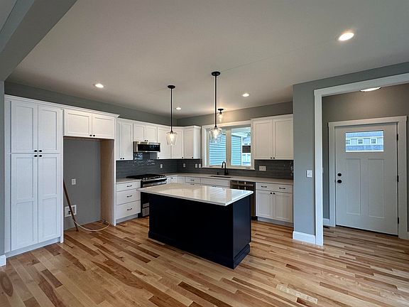 3rd image of 18 Clover Lane Lot 71